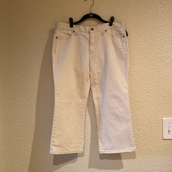 Gap Women’s low rise cropped jeans - Picture 2 of 8